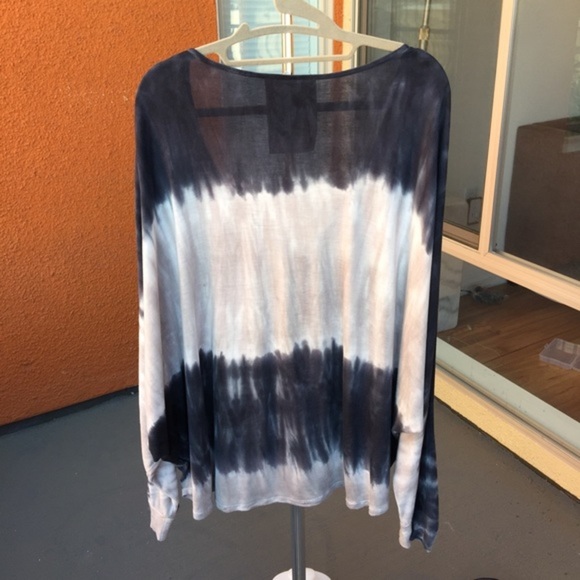 💕x3HP💕Young Fabulous & Broke Tina tie dye top - Picture 4 of 4